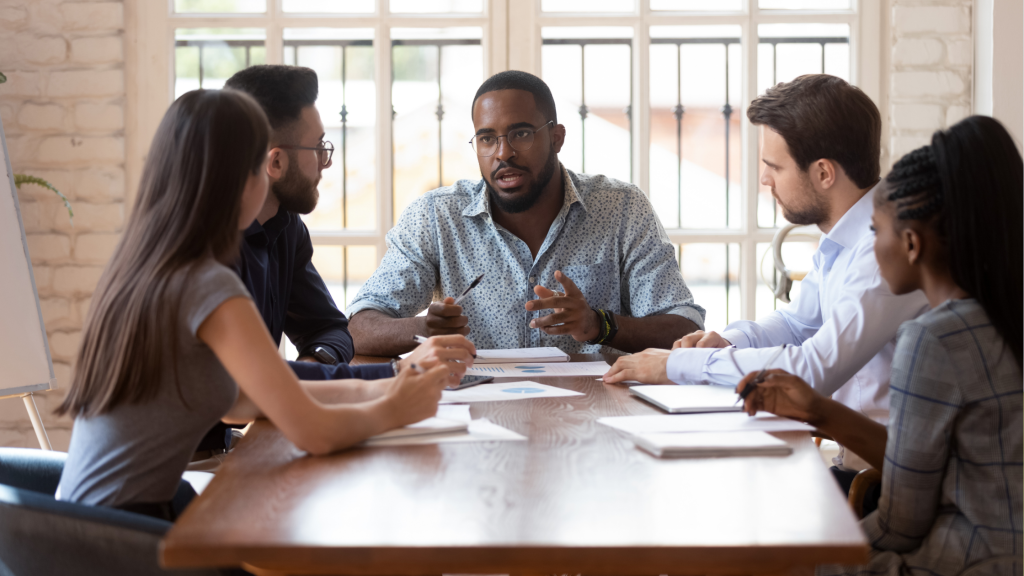 30 Leadership Quotes to Inspire & Empower